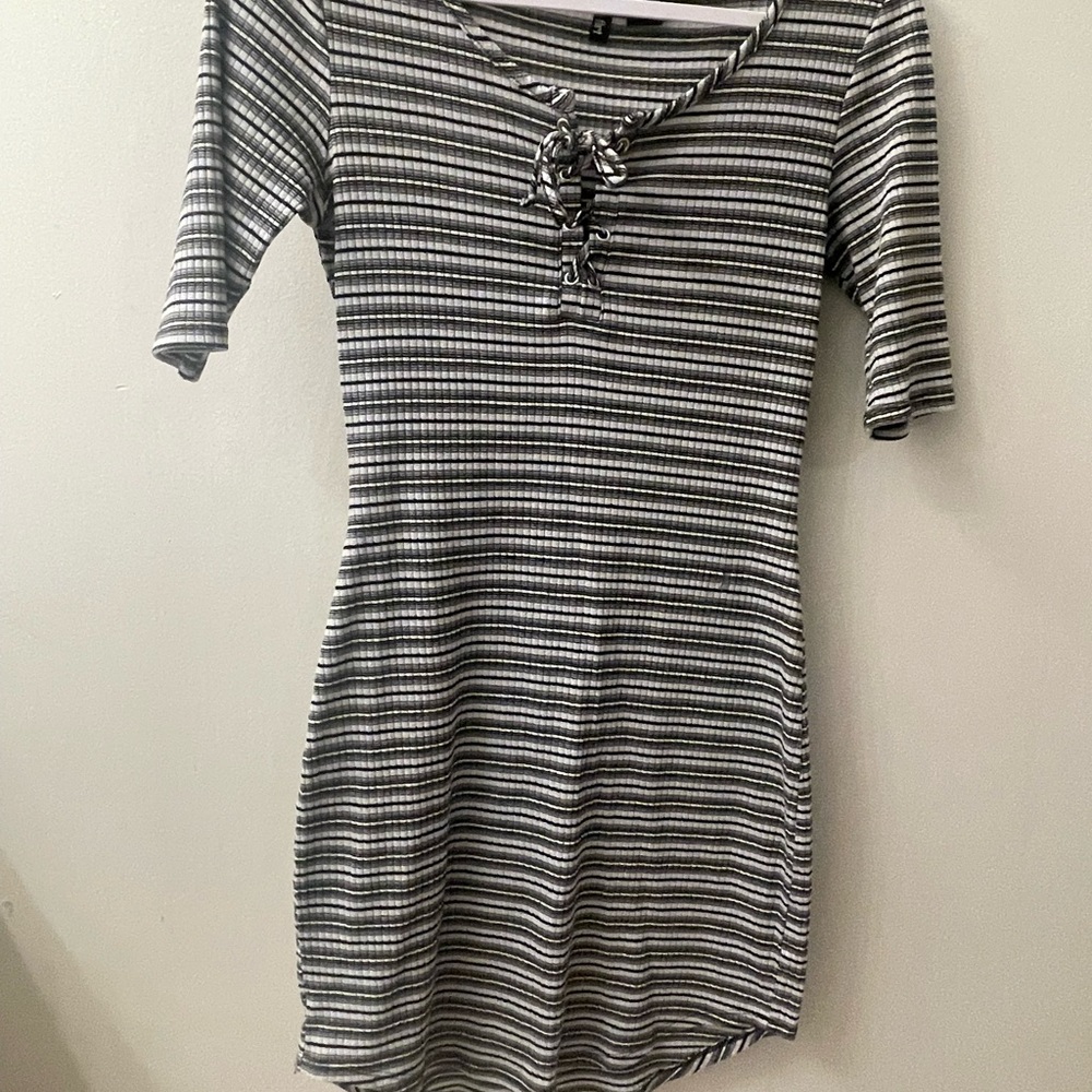 Ultra Flirt Gray Bodycon Mini Dress Scoop Neck 3/4 Sleeve